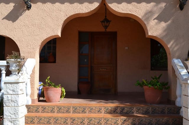 4 soverom Villa til salgs i Llorenç del Penedès med garasje - € 299 990 (Ref: 9147884)