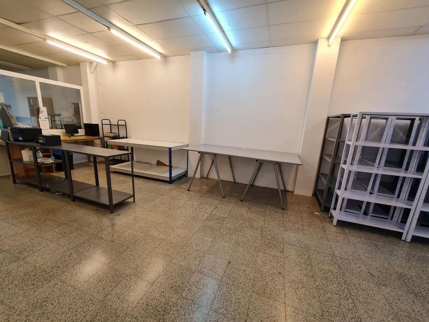 Comercial para arrendar em Torredembarra - 650 € (Ref: 9147893)