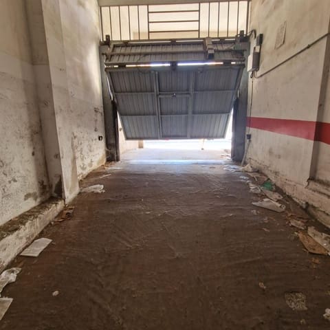 Garaż na sprzedaż w Torredembarra - 10 000 € (Ref: 9147894)