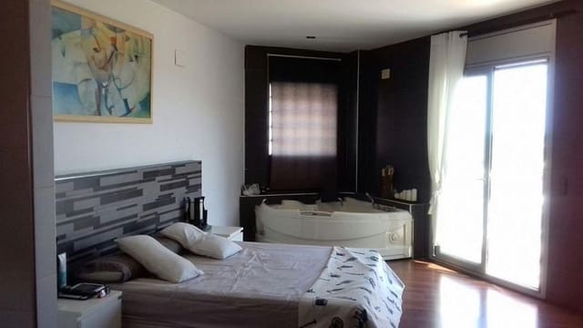 4 sypialnia Willa na sprzedaż w Cubelles - 400 000 € (Ref: 9147904)