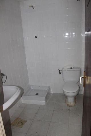 Erhverv til salg i Torredembarra med garage - € 199.000 (Ref: 9147908)