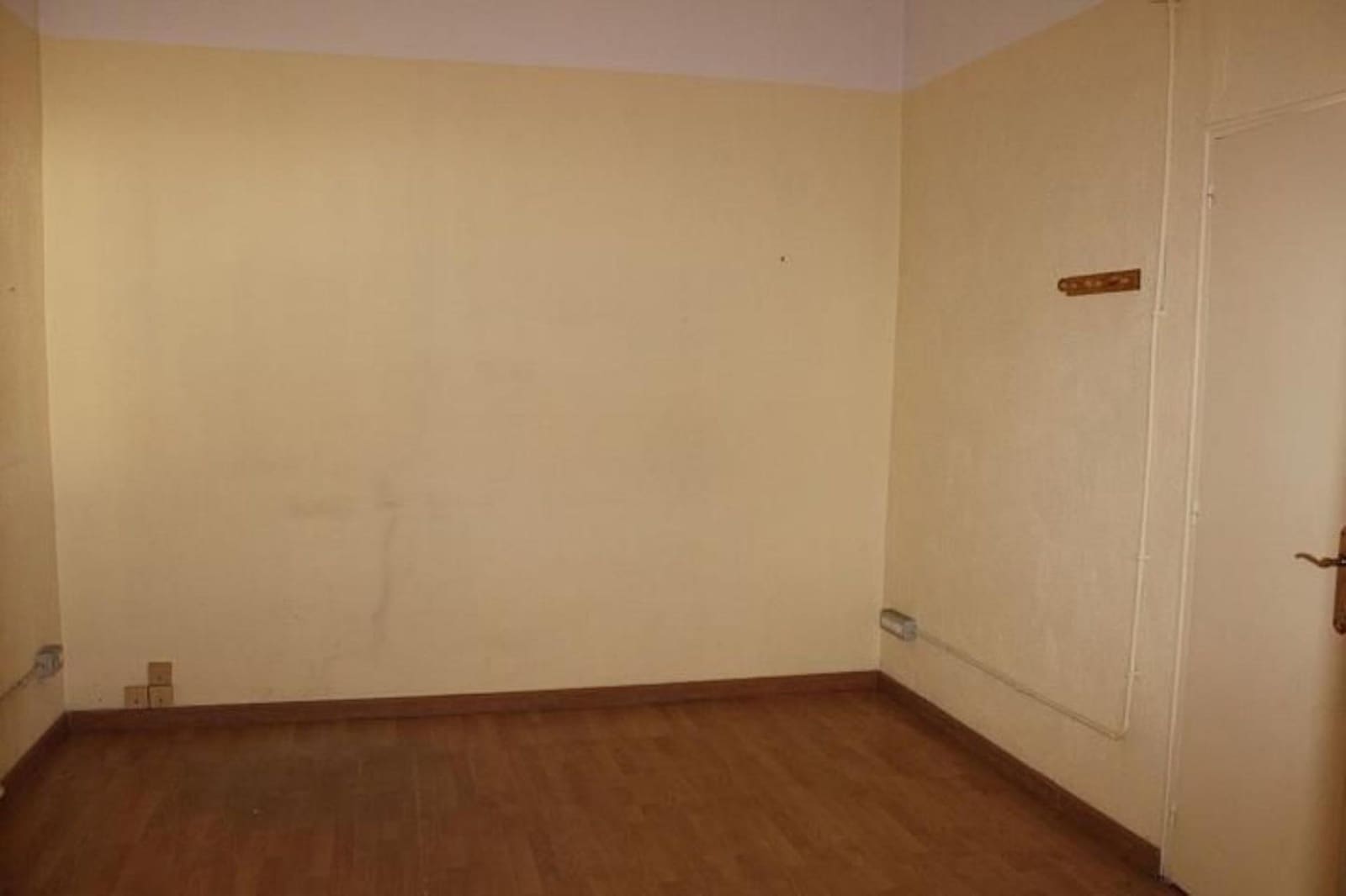 Commercial for sale in Torredembarra with garage - € 199,000 (Ref: 9147908)