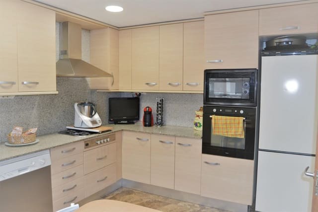 3 makuuhuone Rivitalo myytävänä paikassa Cambrils mukana uima-altaan 
autotalli - 415 000 € (Ref: 9147910)