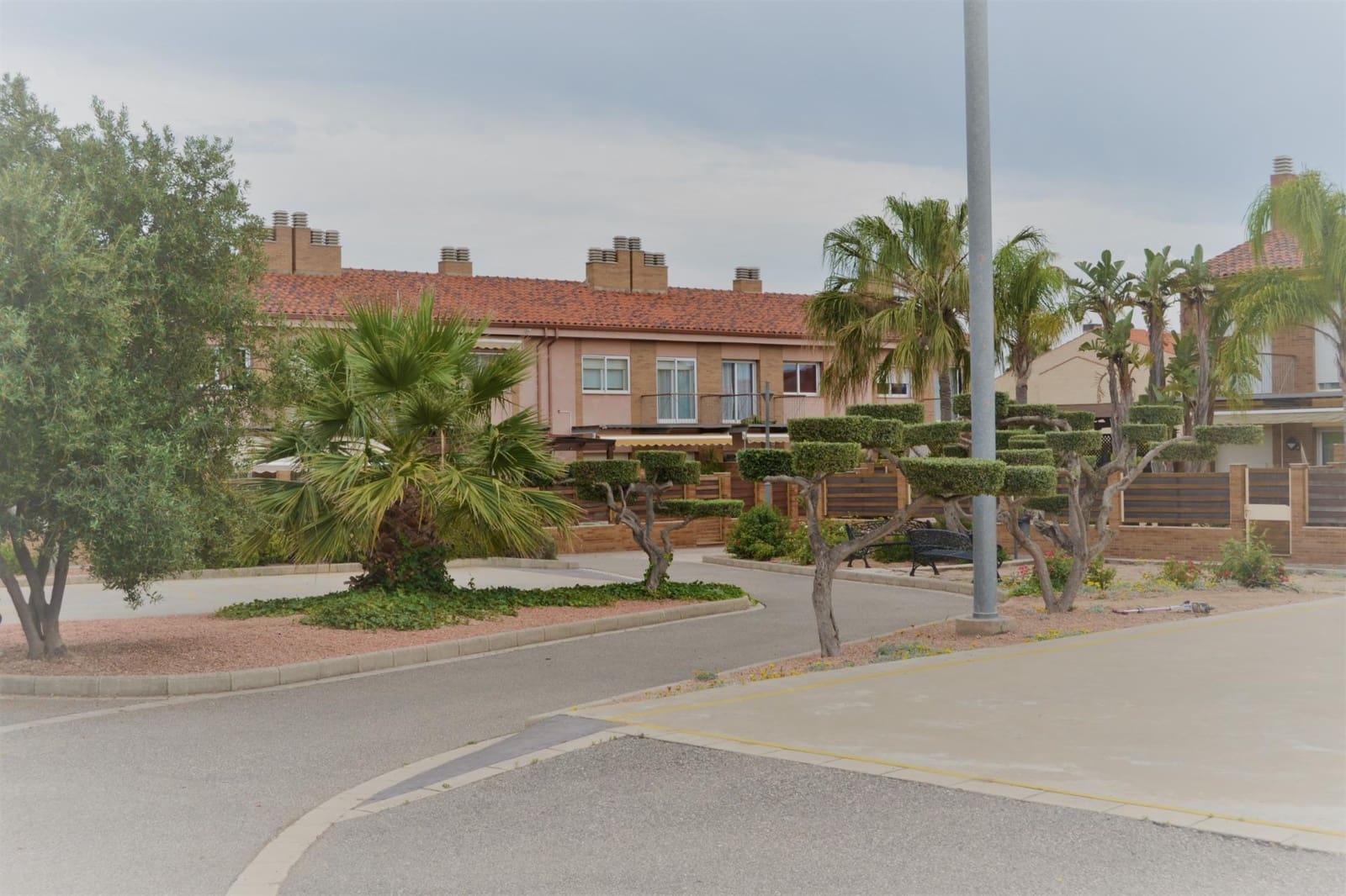 3 soverom Rekkehus til salgs i Cambrils med svømmebasseng garasje - € 415 000 (Ref: 9147910)