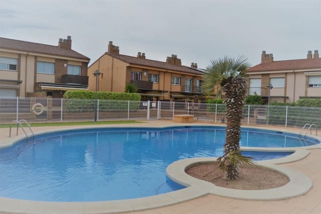 3 soverom Rekkehus til salgs i Cambrils med svømmebasseng garasje - € 415 000 (Ref: 9147910)