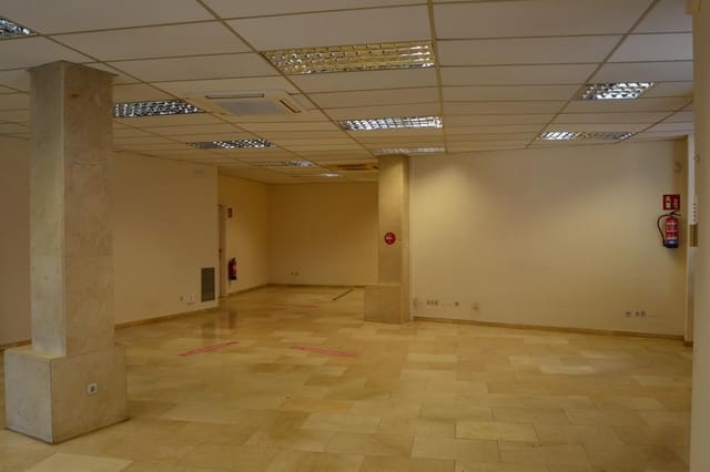 3 bedroom Commercial for rent in Tarragona city - € 2,000 (Ref: 9147911)