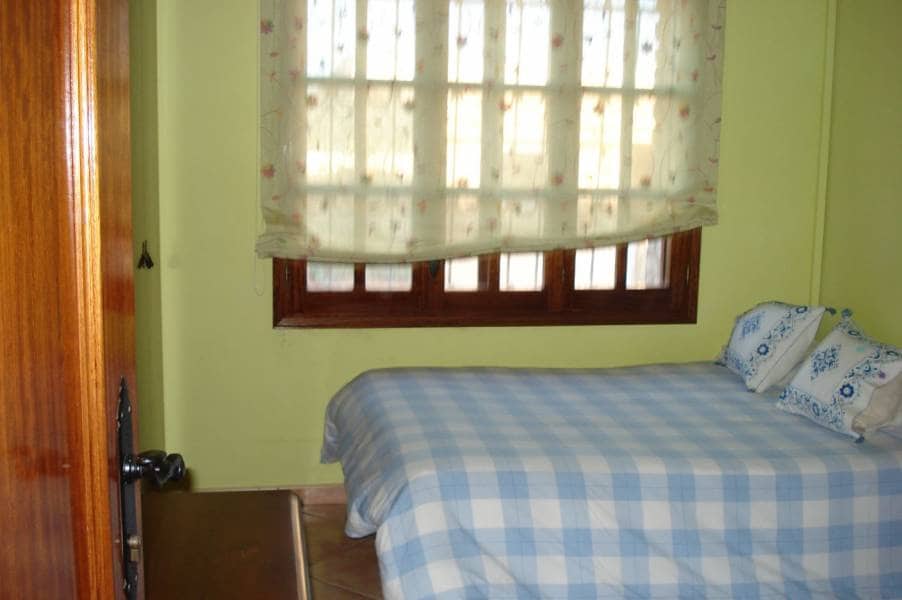 5 soveværelse Villa til salg i Santa Oliva med swimmingpool garage - € 675.000 (Ref: 9151876)