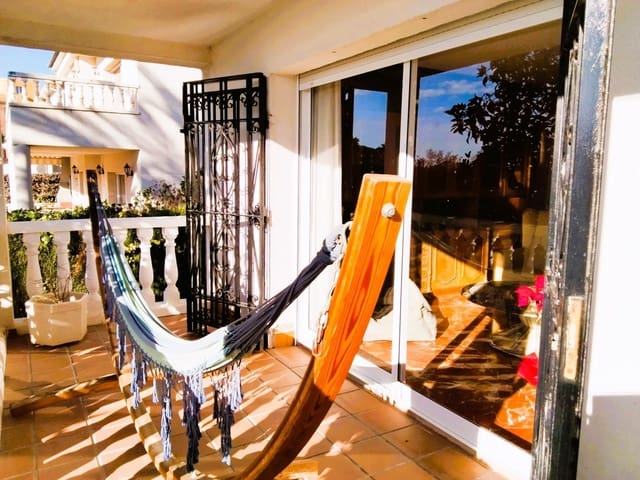 5 Zimmer Villa zu verkaufen in El Vendrell mit Pool Garage - 550.000 € (Ref: 9151896)