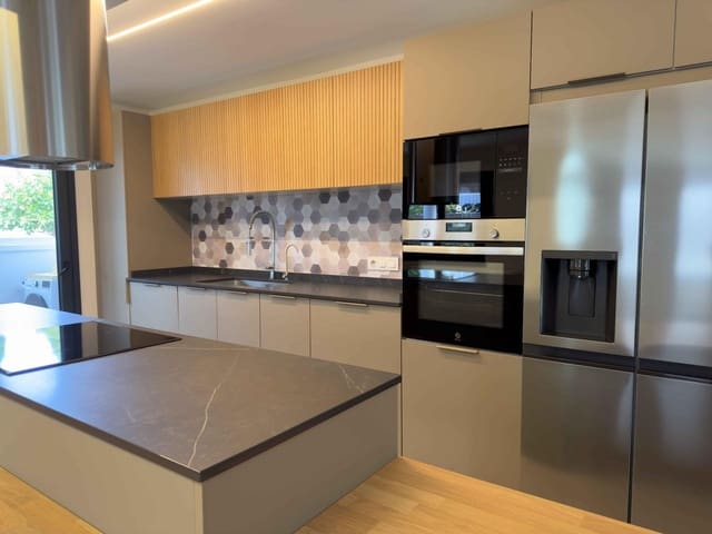 5 soveværelse Rækkehus til salg i Cunit - € 450.000 (Ref: 9151905)