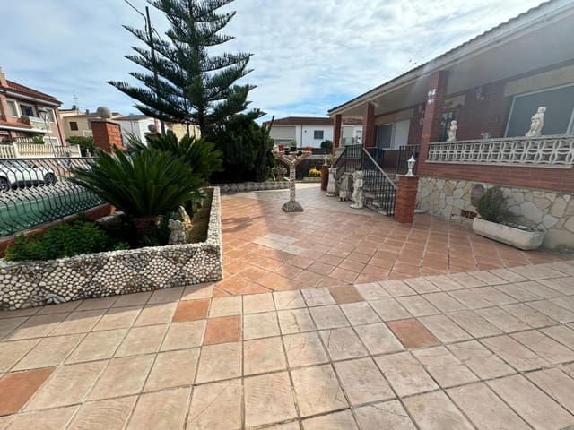4 soveværelse Villa til salg i Calafell med garage - € 299.900 (Ref: 9151906)