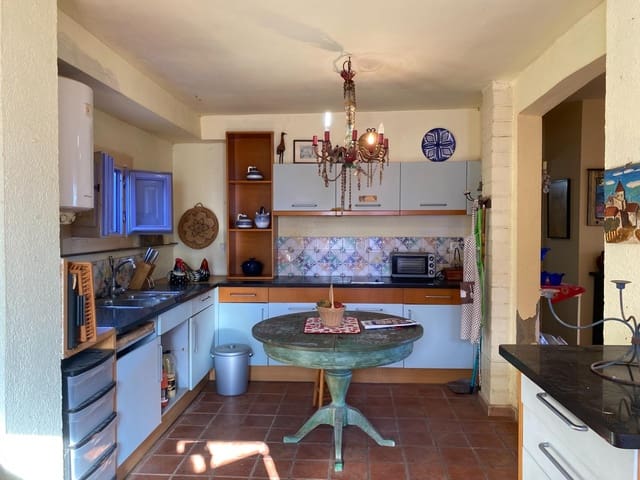 4 sypialnia Willa na sprzedaż w Bellvei - 240 000 € (Ref: 9151966)