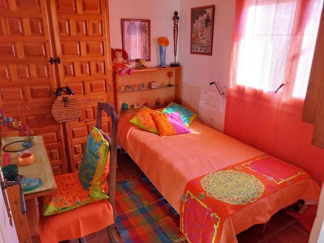 4 sypialnia Willa na sprzedaż w Bellvei - 240 000 € (Ref: 9151966)