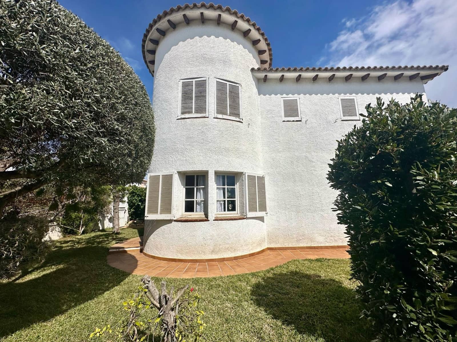 4 soveværelse Villa til salg i El Vendrell med swimmingpool - € 369.000 (Ref: 9151968)