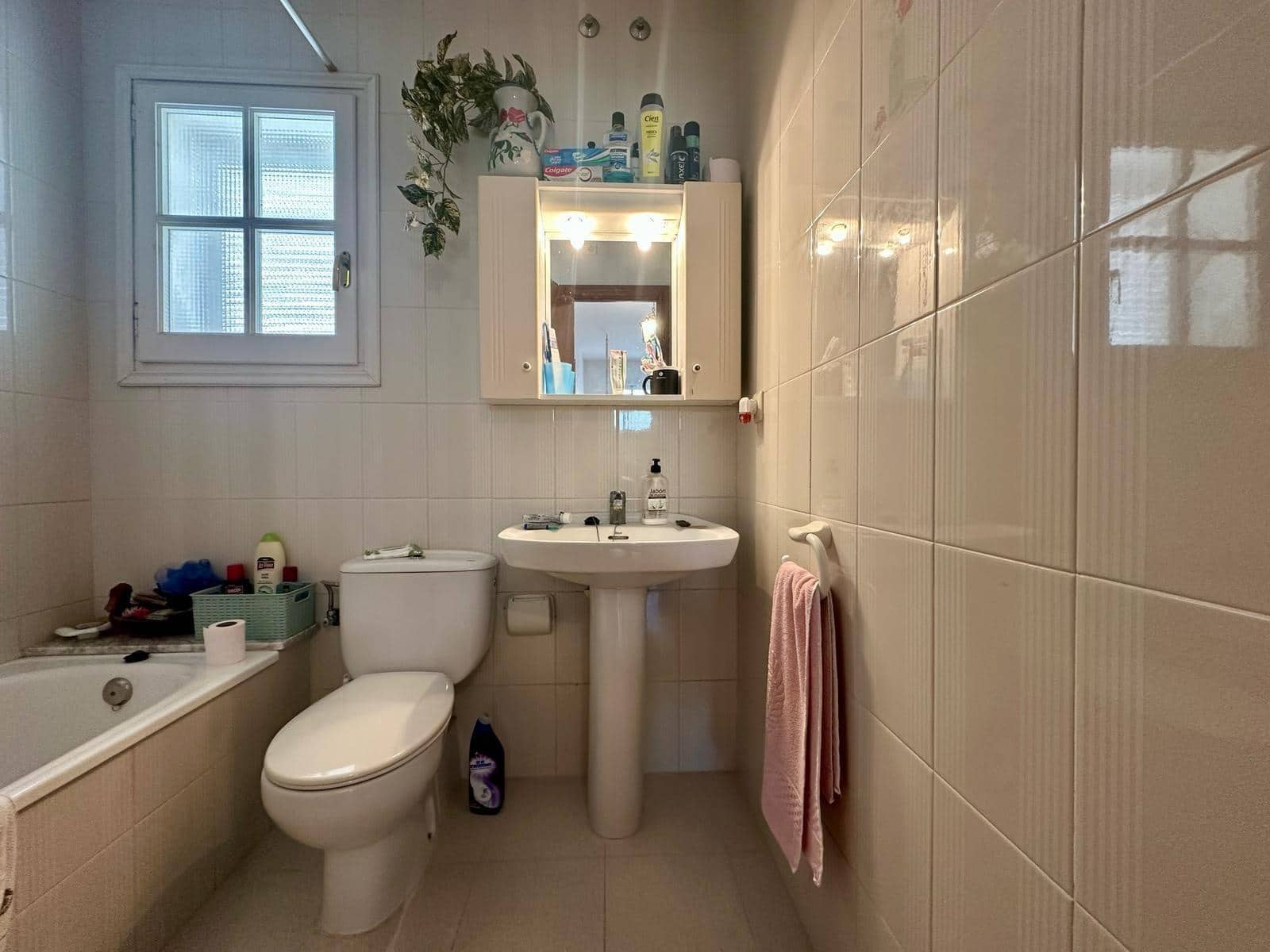 4 soveværelse Villa til salg i El Vendrell med swimmingpool - € 369.000 (Ref: 9151968)