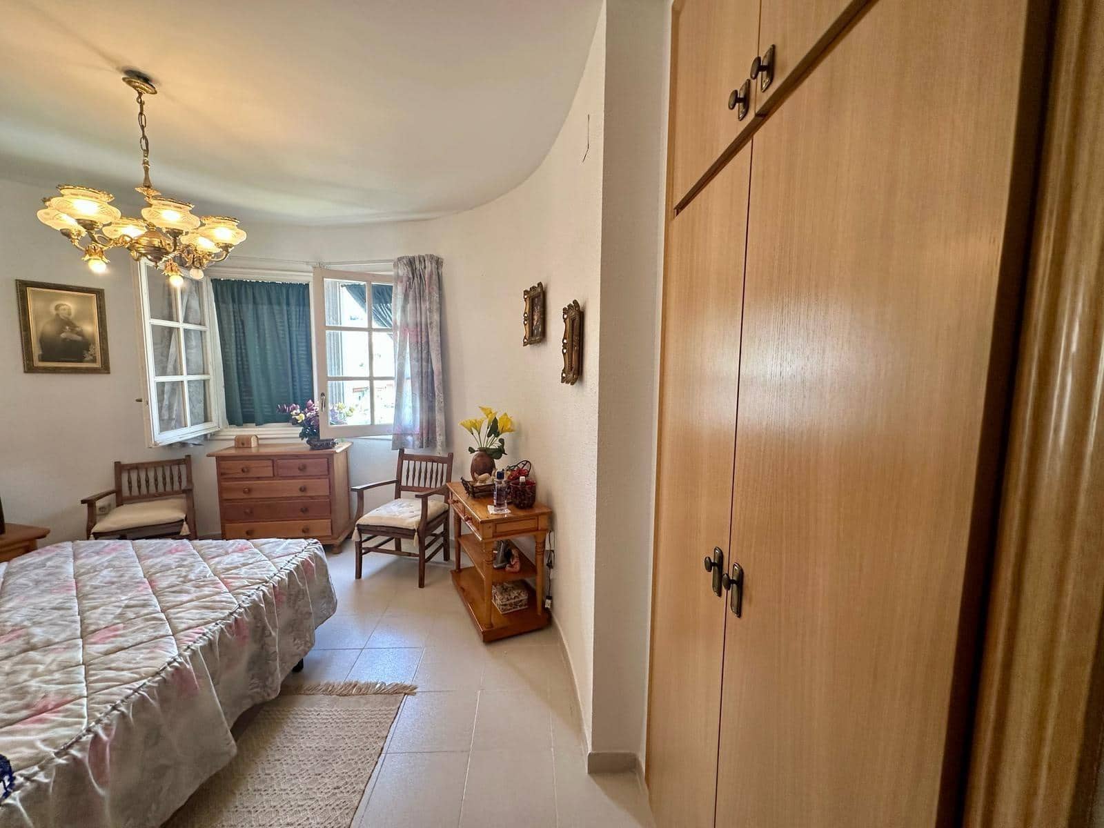 4 soveværelse Villa til salg i El Vendrell med swimmingpool - € 369.000 (Ref: 9151968)