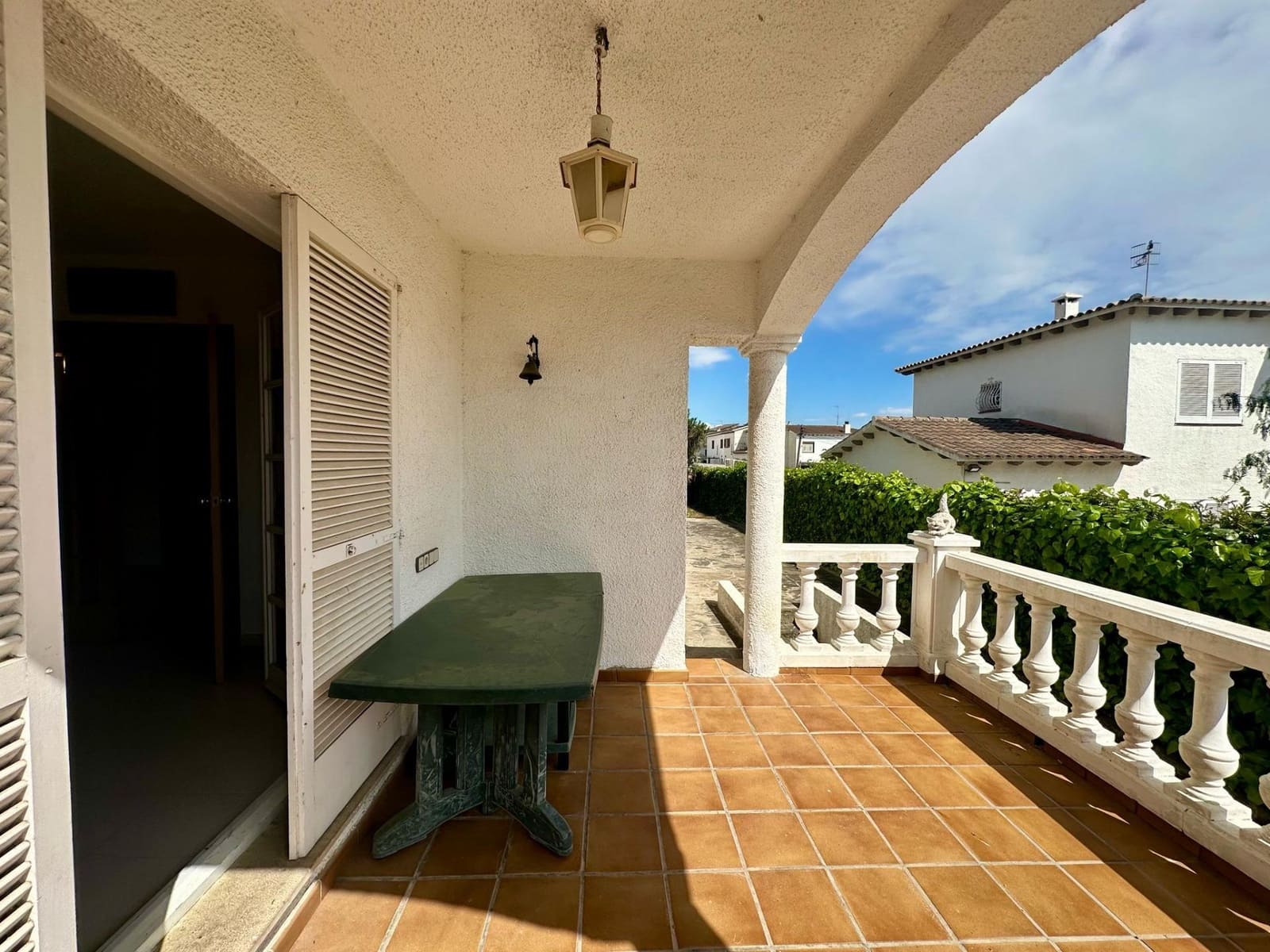 4 soveværelse Villa til salg i El Vendrell med swimmingpool - € 369.000 (Ref: 9151968)