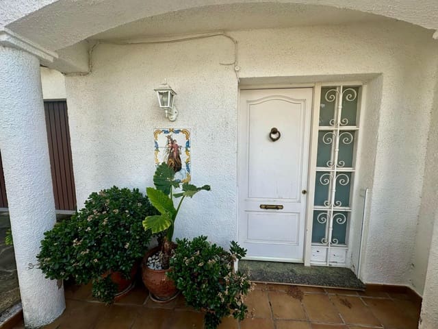 4 soverom Villa til salgs i El Vendrell med svømmebasseng - € 369 000 (Ref: 9151968)