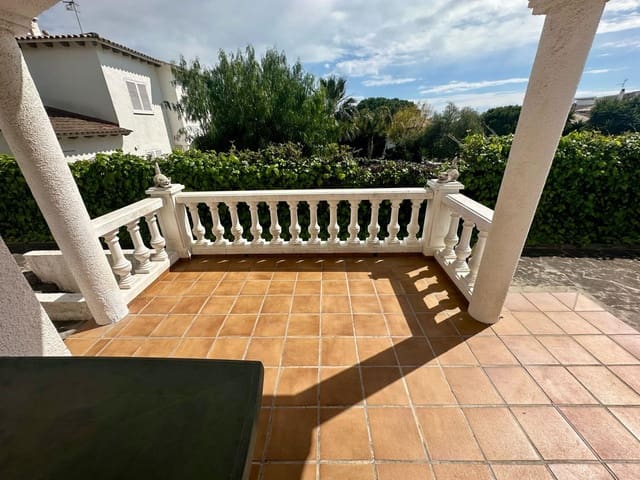 4 soverom Villa til salgs i El Vendrell med svømmebasseng - € 369 000 (Ref: 9151968)