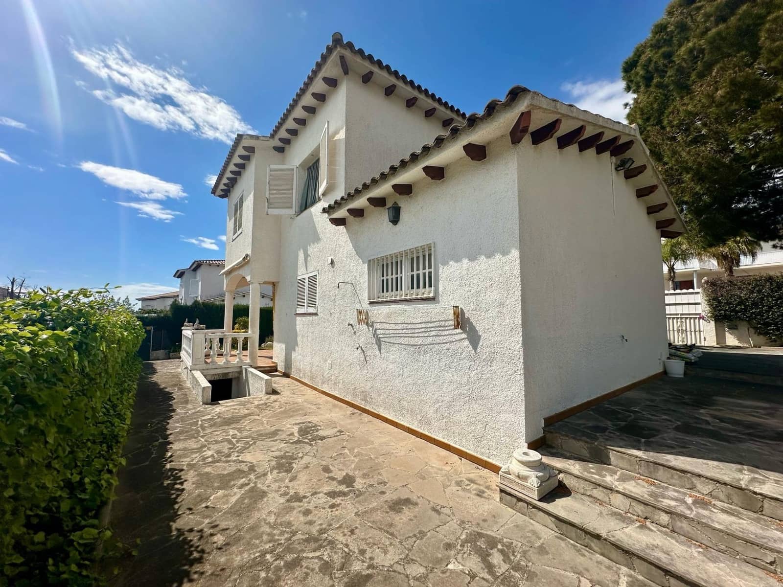 4 soveværelse Villa til salg i El Vendrell med swimmingpool - € 369.000 (Ref: 9151968)