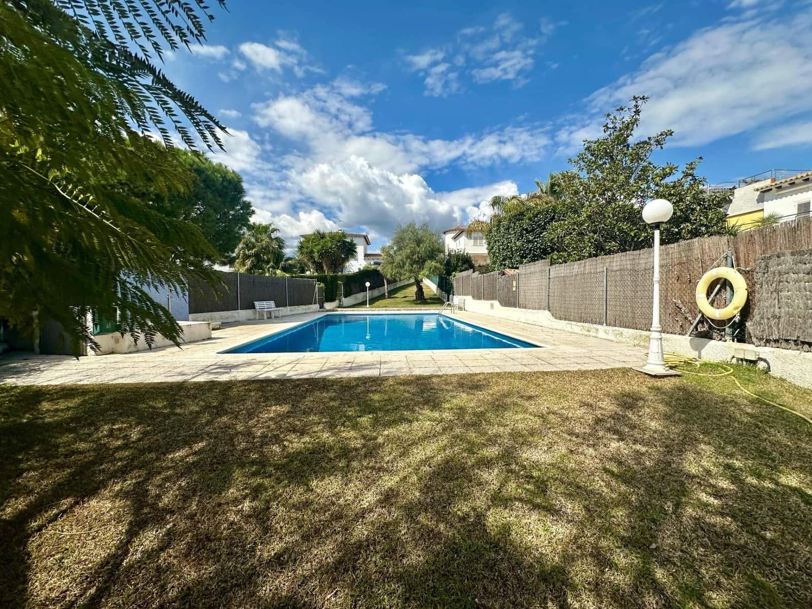 4 soveværelse Villa til salg i El Vendrell med swimmingpool - € 369.000 (Ref: 9151968)