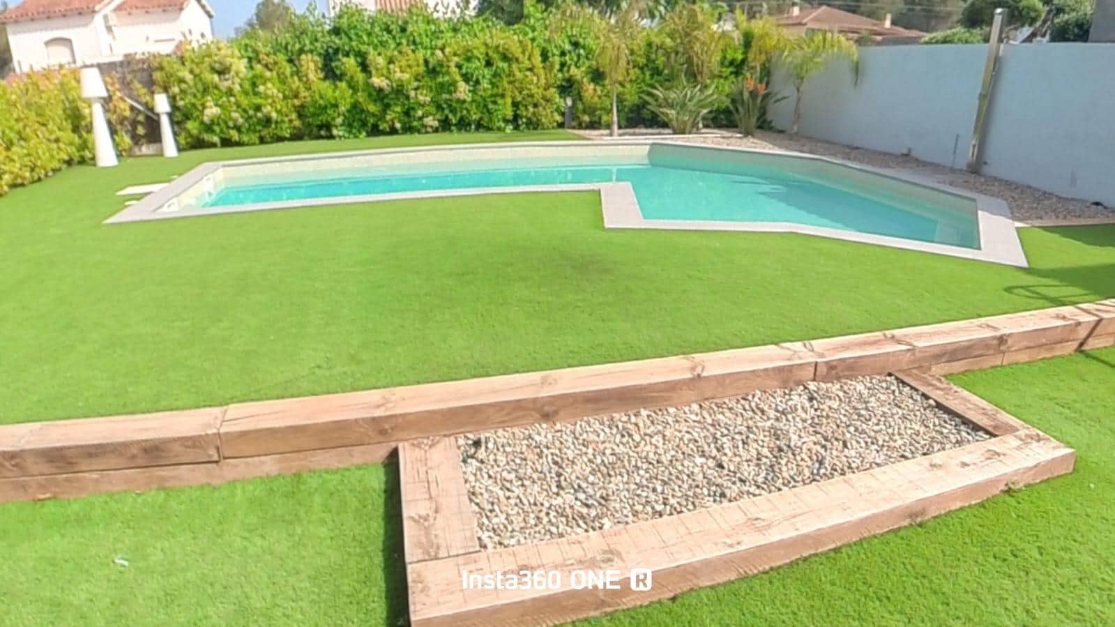 4 soveværelse Villa til salg i El Vendrell med swimmingpool - € 465.000 (Ref: 9151970)