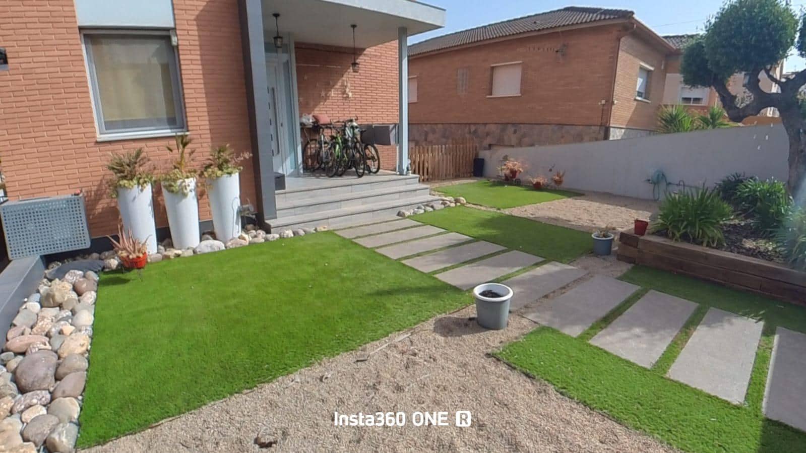 4 soveværelse Villa til salg i El Vendrell med swimmingpool - € 465.000 (Ref: 9151970)