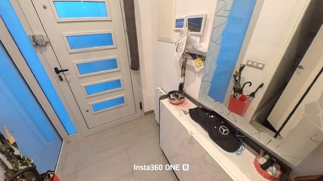 4 makuuhuone Huvila myytävänä paikassa El Vendrell mukana uima-altaan - 465 000 € (Ref: 9151970)