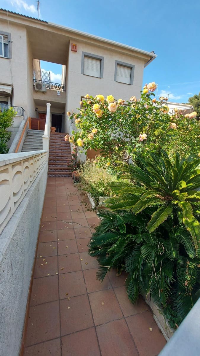 4 quarto Moradia em Banda para venda em Segur de Calafell com garagem - 265 000 € (Ref: 9151978)