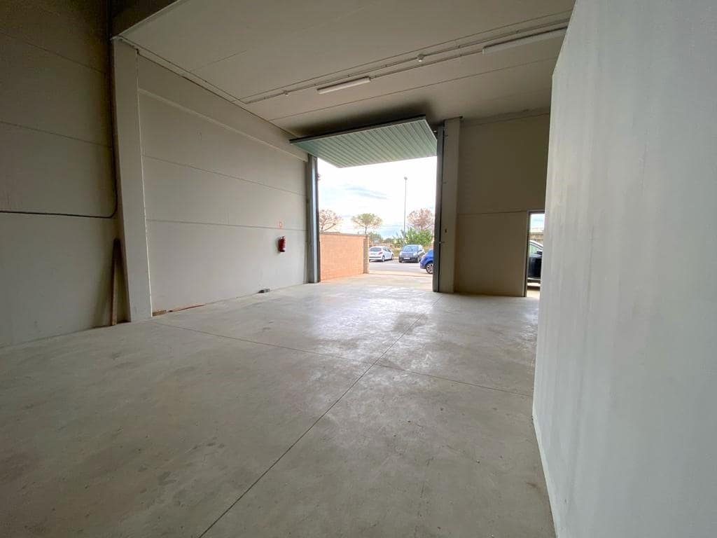 Business for sale in Roda de Bara with garage - € 276,900 (Ref: 9151998)