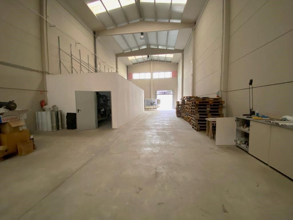 Business for sale in Roda de Bara with garage - € 276,900 (Ref: 9151998)