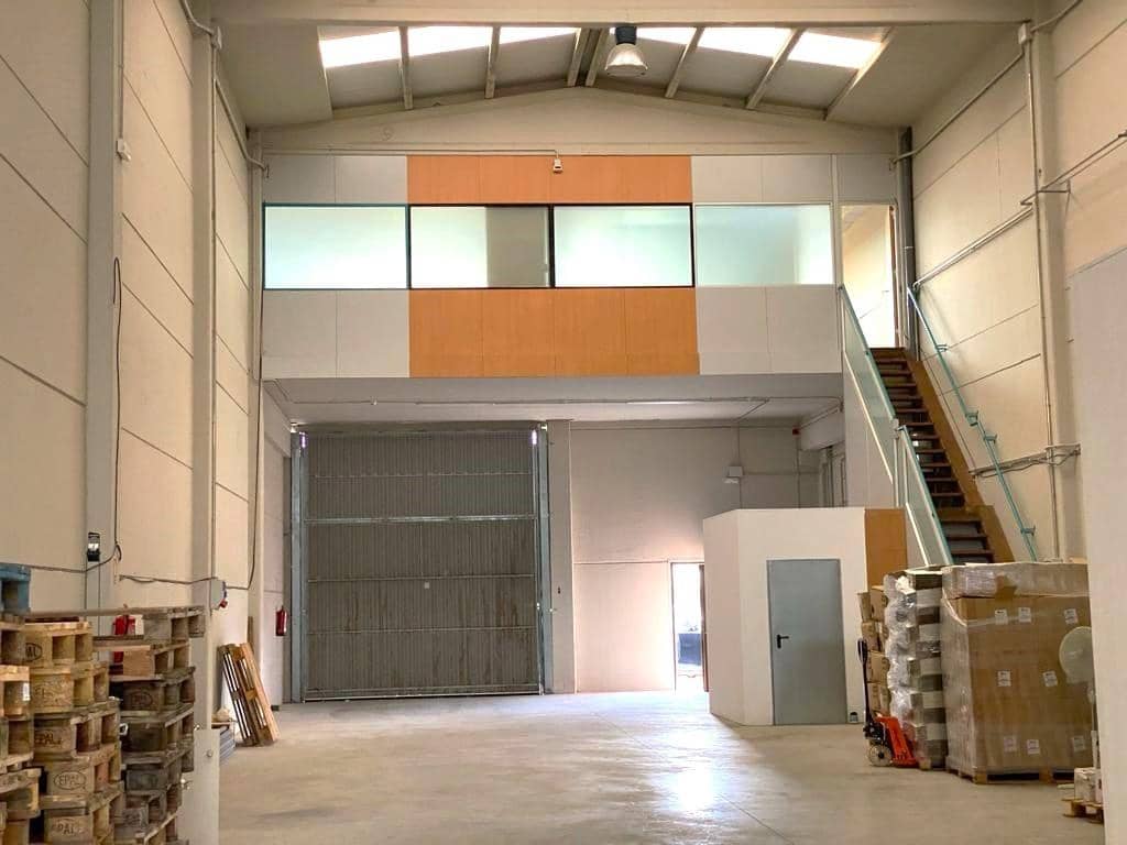 Business for sale in Roda de Bara with garage - € 276,900 (Ref: 9151998)