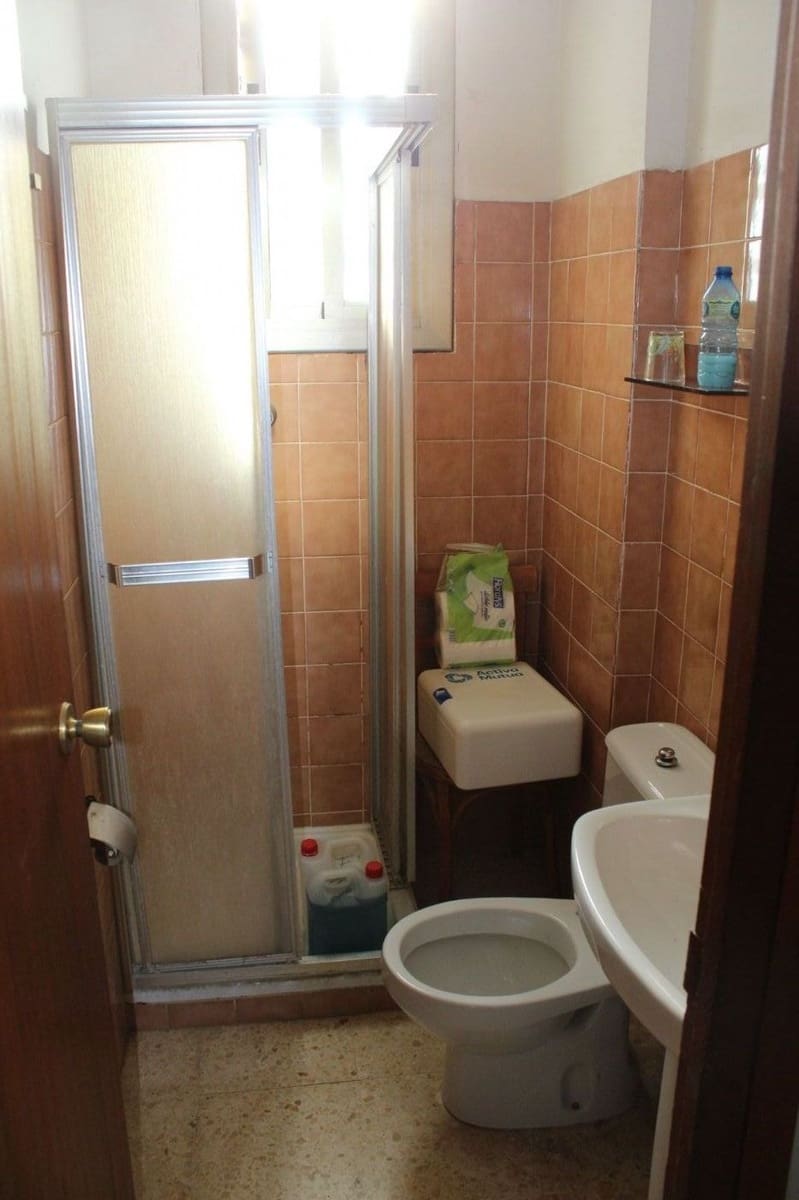 Erhverv til salg i El Vendrell - € 85.000 (Ref: 9151999)