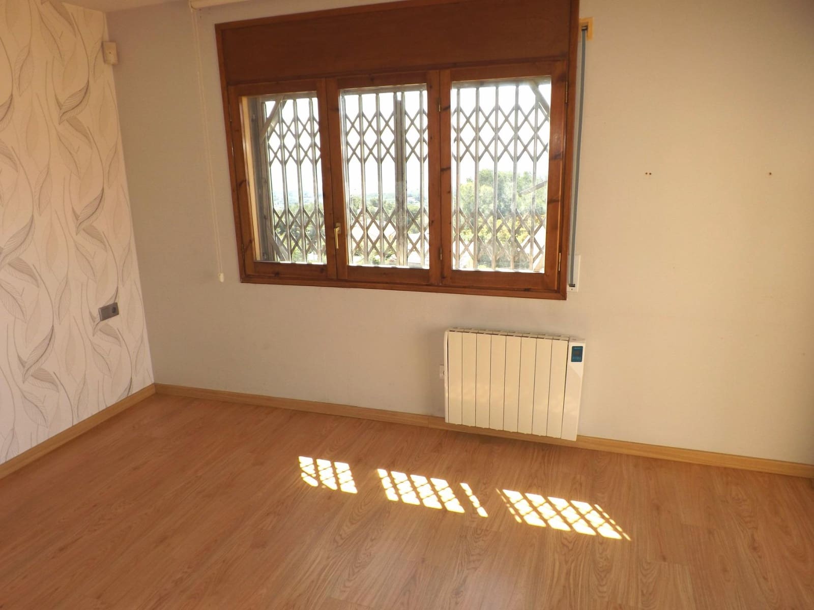 3 soveværelse Villa til salg i Segur de Calafell med swimmingpool garage - € 295.000 (Ref: 9152000)