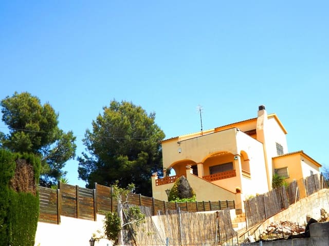 3 soveværelse Villa til salg i Segur de Calafell, Calafell med swimmingpool garage - € 295.000 (Ref: 9152000)