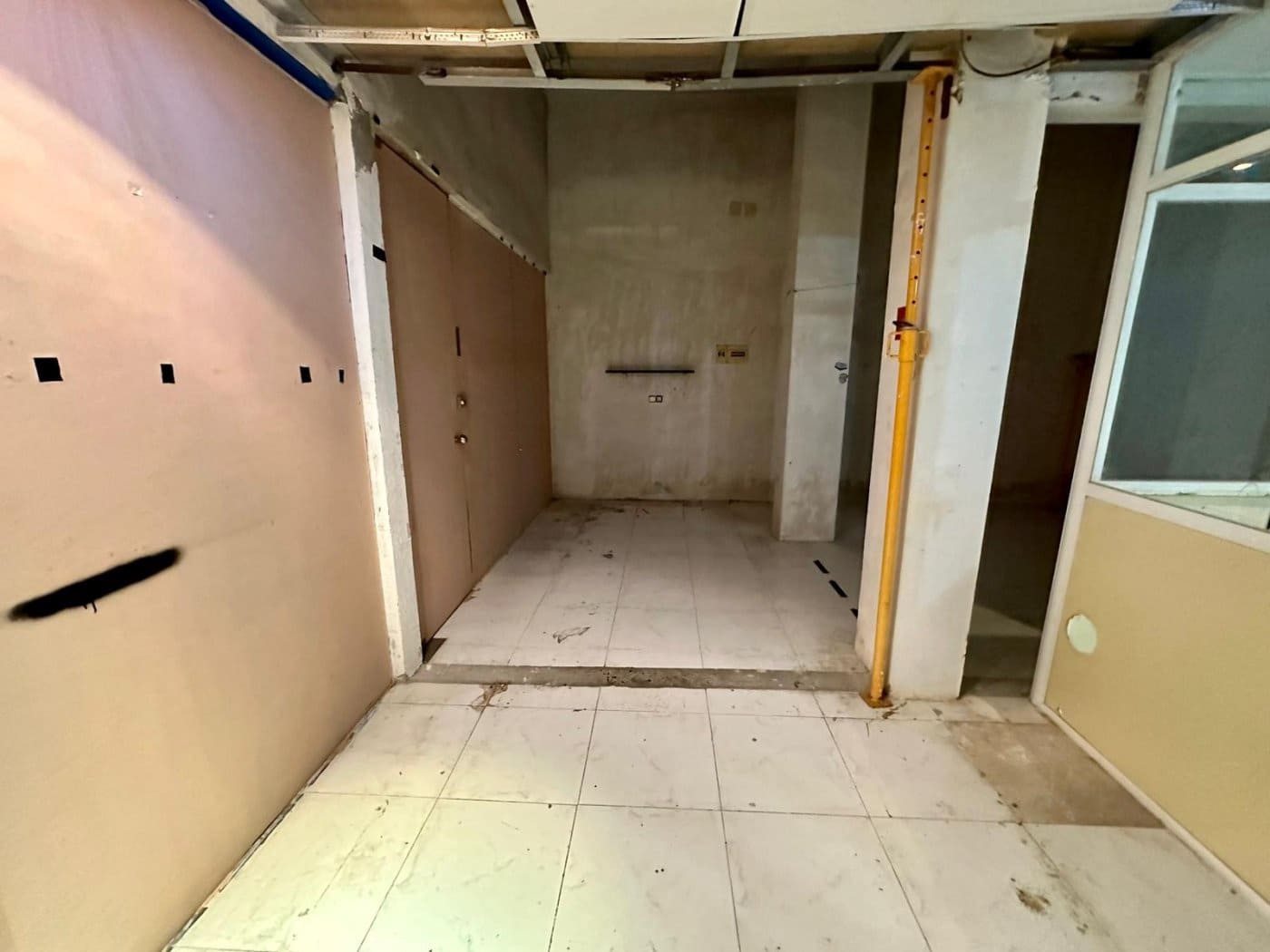 Erhverv til salg i El Vendrell - € 15.000 (Ref: 9152004)