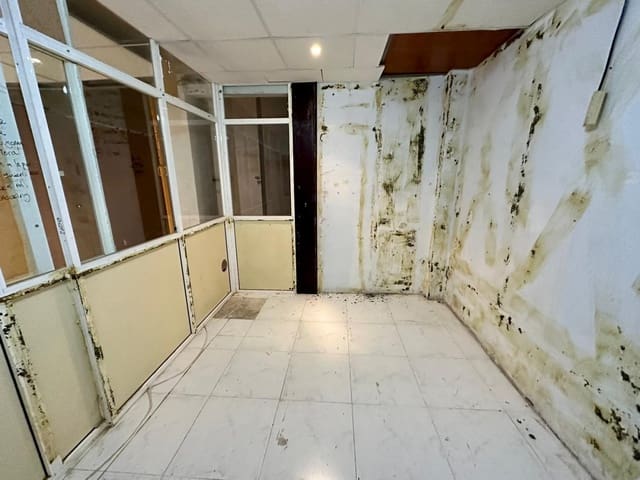 Local Commercial à vendre à El Vendrell - 15 000 € (Ref: 9152004)