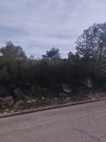 Tomt till salu i La Bisbal del Penedès - 32 000 € (Ref: 9152036)