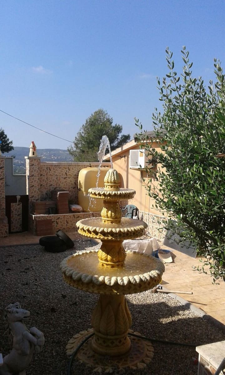 3 soveværelse Finca/Landehus til salg i La Bisbal del Penedes med swimmingpool garage - € 245.000 (Ref: 9152038)