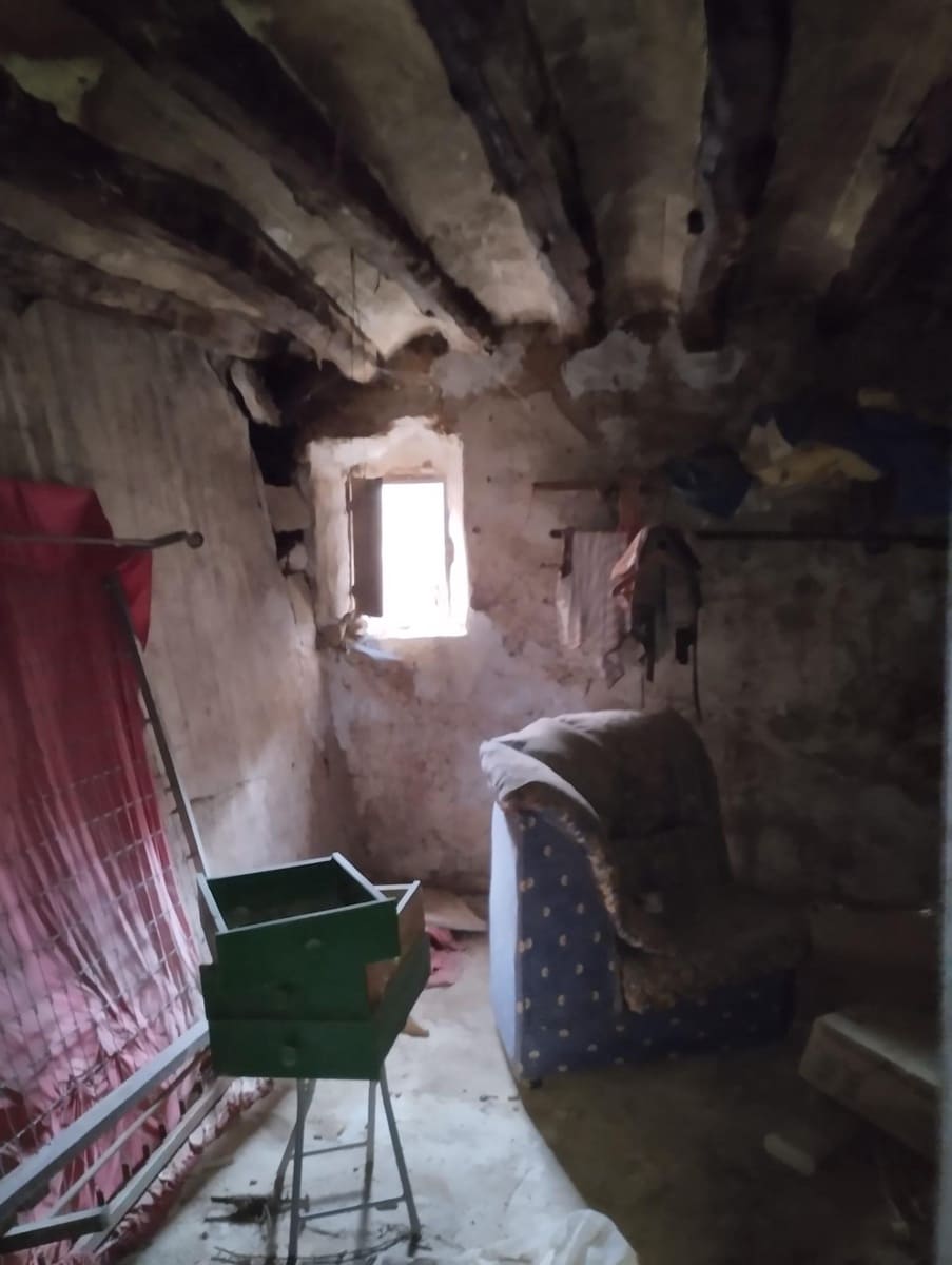 3 soverom Hus til salgs i Mazaleon - € 20 000 (Ref: 9152042)