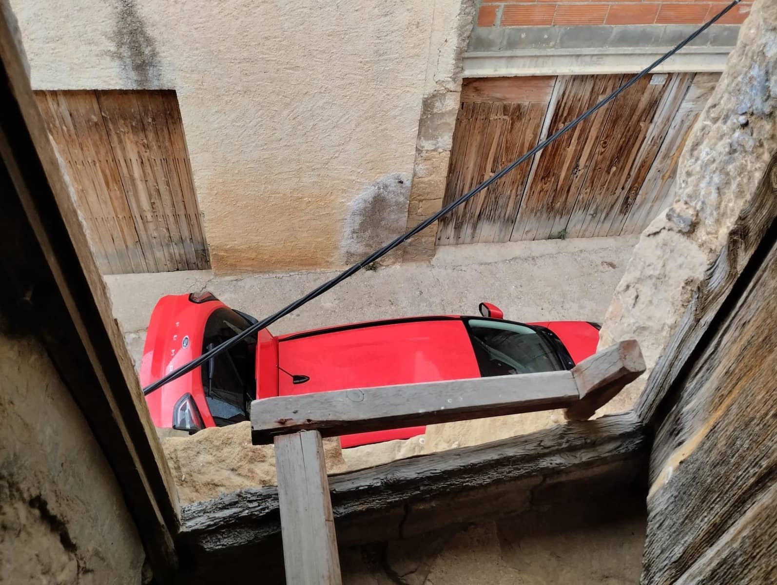 3 soverom Hus til salgs i Mazaleon - € 20 000 (Ref: 9152042)