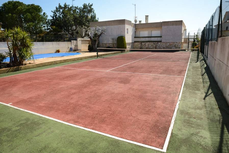 4 soveværelse Villa til salg i Calafell med swimmingpool garage - € 550.000 (Ref: 9152045)