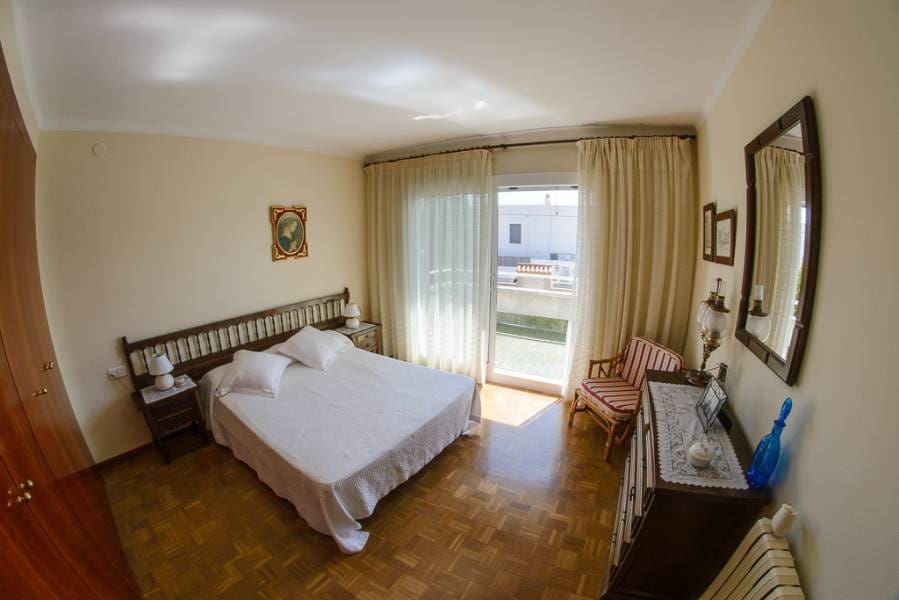 4 soveværelse Villa til salg i Calafell med swimmingpool garage - € 550.000 (Ref: 9152045)