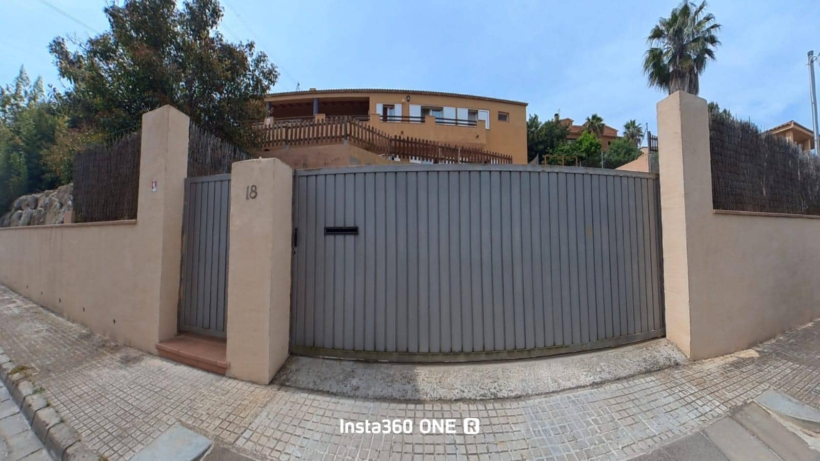 7 bedroom Villa for sale in Cubelles with pool - € 450,000 (Ref: 9152080)