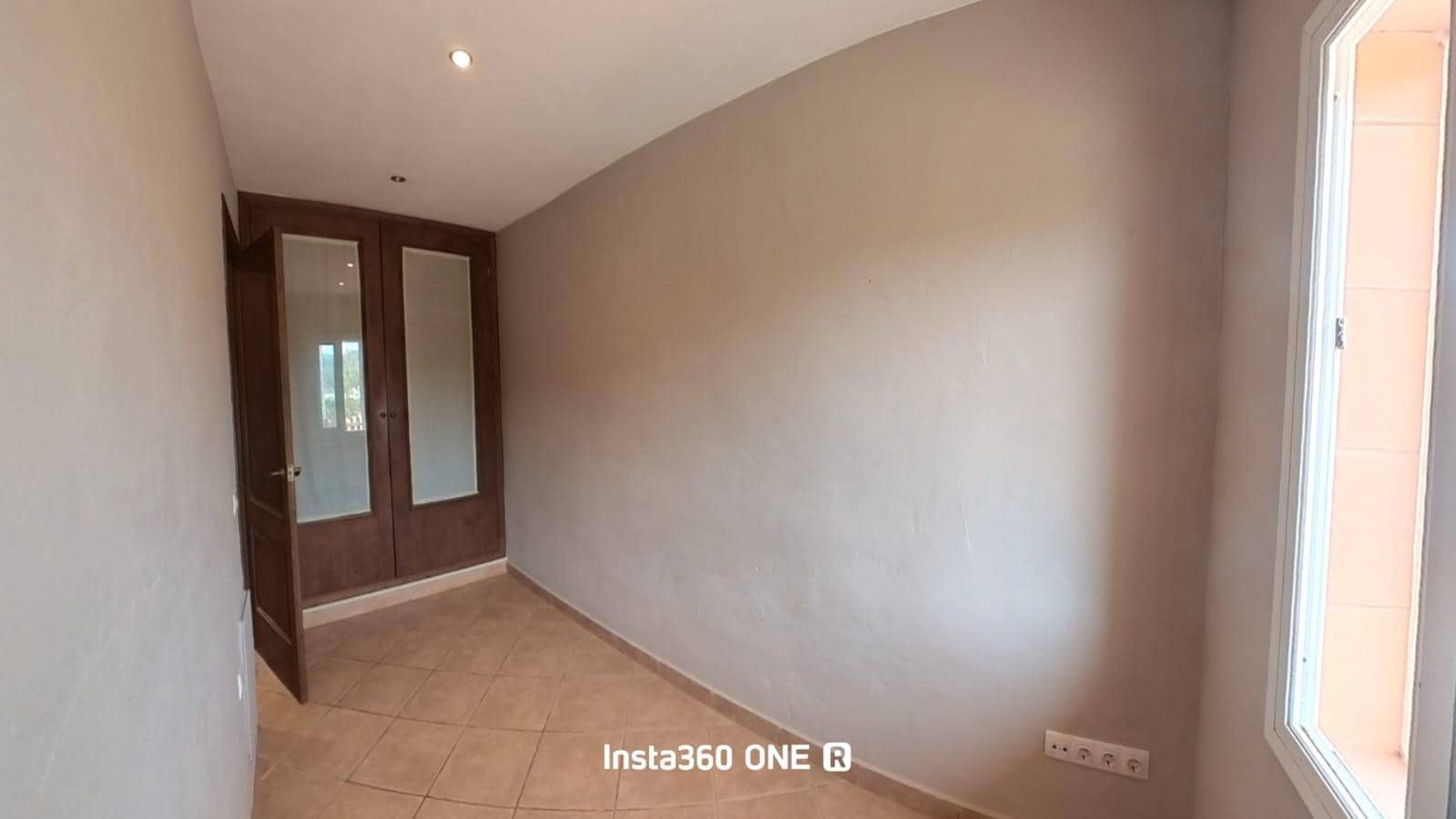 7 bedroom Villa for sale in Cubelles with pool - € 450,000 (Ref: 9152080)