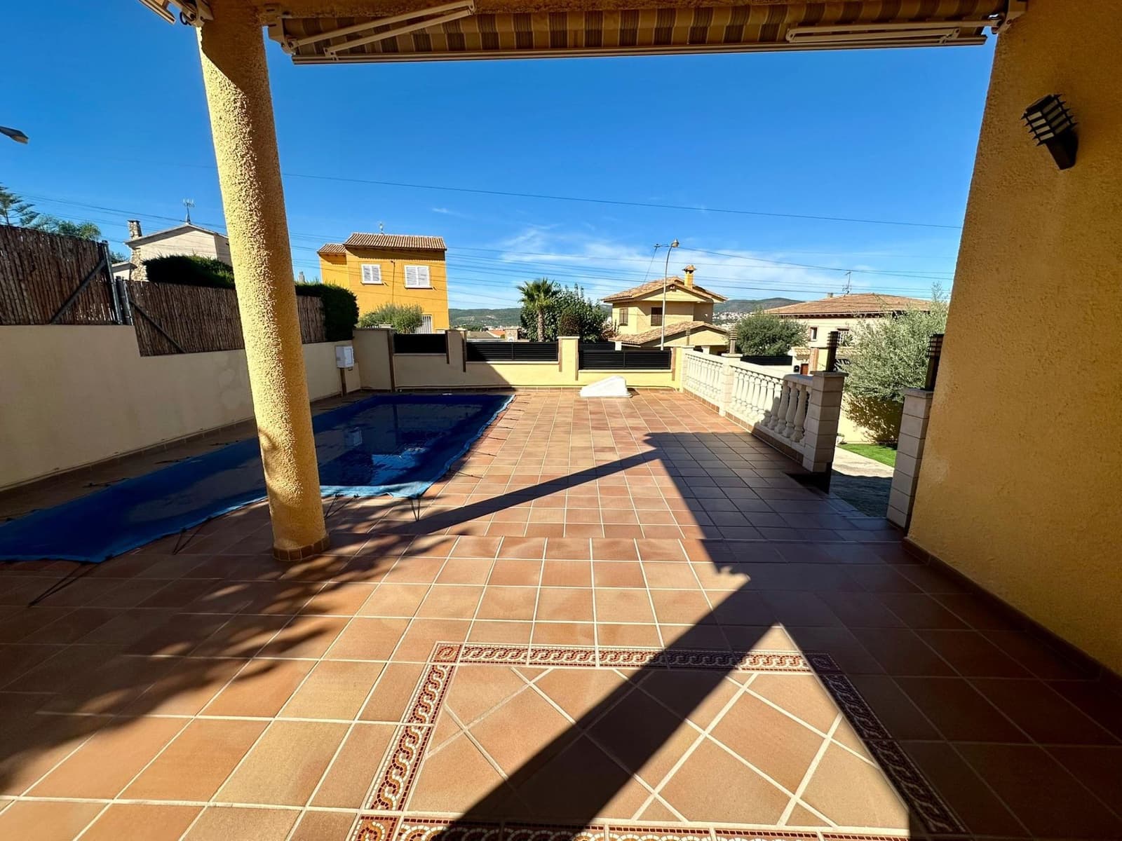 Chalet de 3 habitaciones en El Vendrell en venta con piscina garaje - 315.000 € (Ref: 9152082)