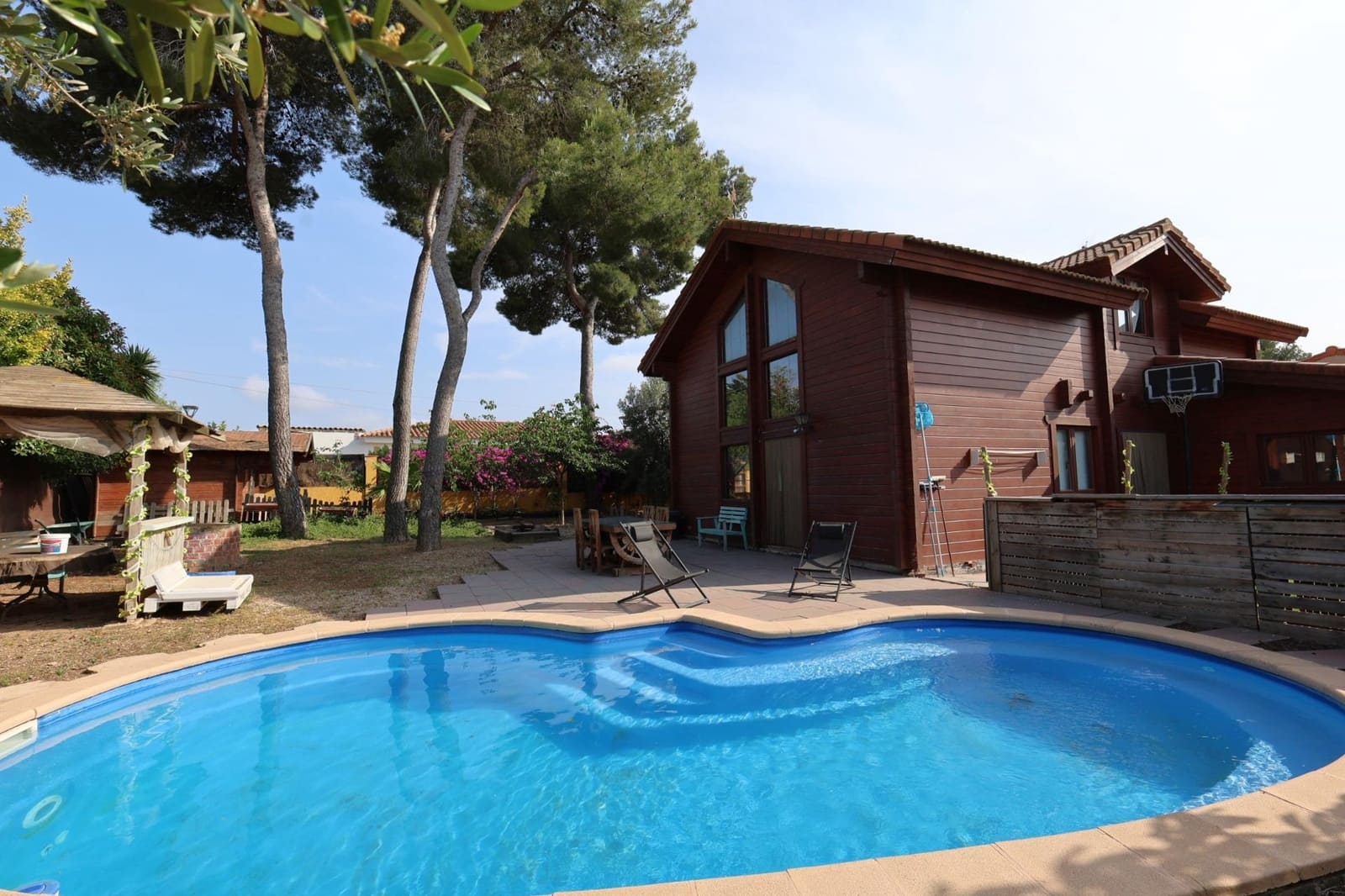 4 soveværelse Træhus til salg i Banyeres del Penedes med swimmingpool - € 310.000 (Ref: 9152084)