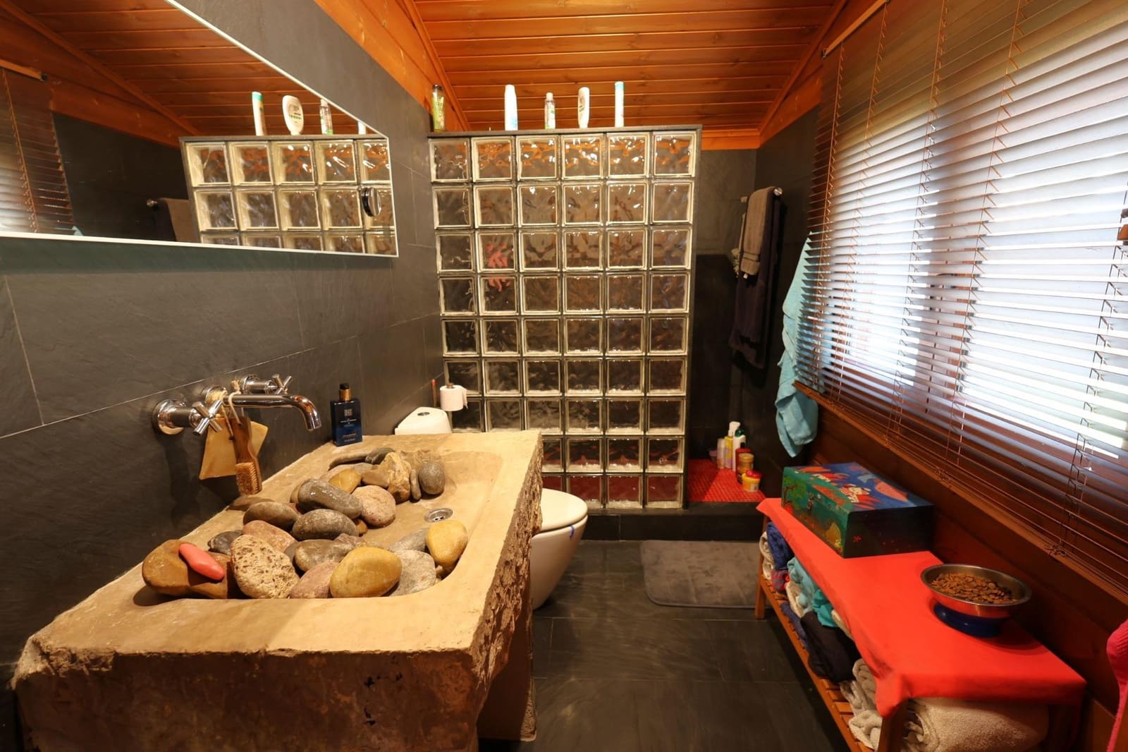 4 soveværelse Træhus til salg i Banyeres del Penedes med swimmingpool - € 310.000 (Ref: 9152084)