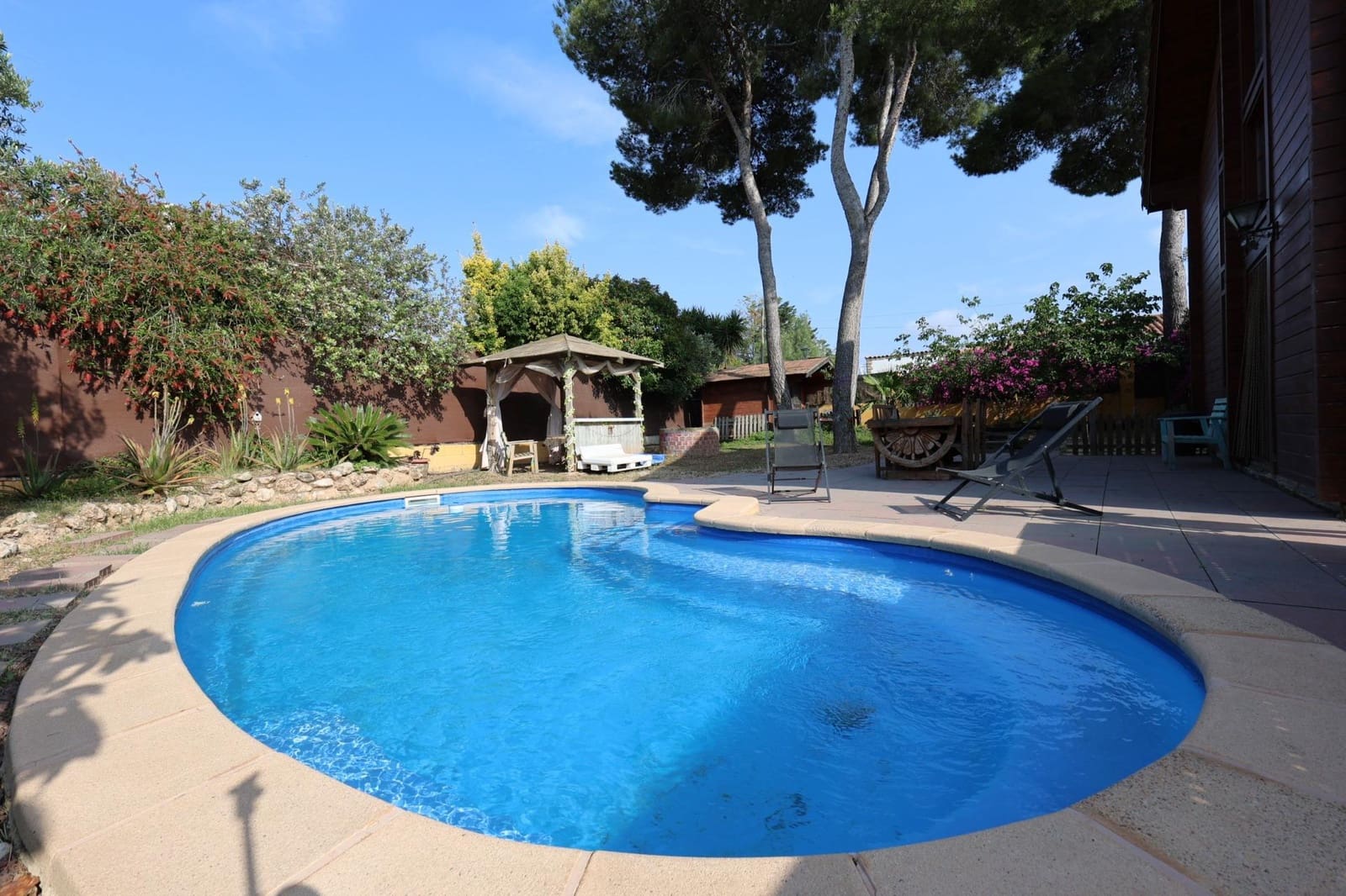 4 soveværelse Træhus til salg i Banyeres del Penedes med swimmingpool - € 310.000 (Ref: 9152084)