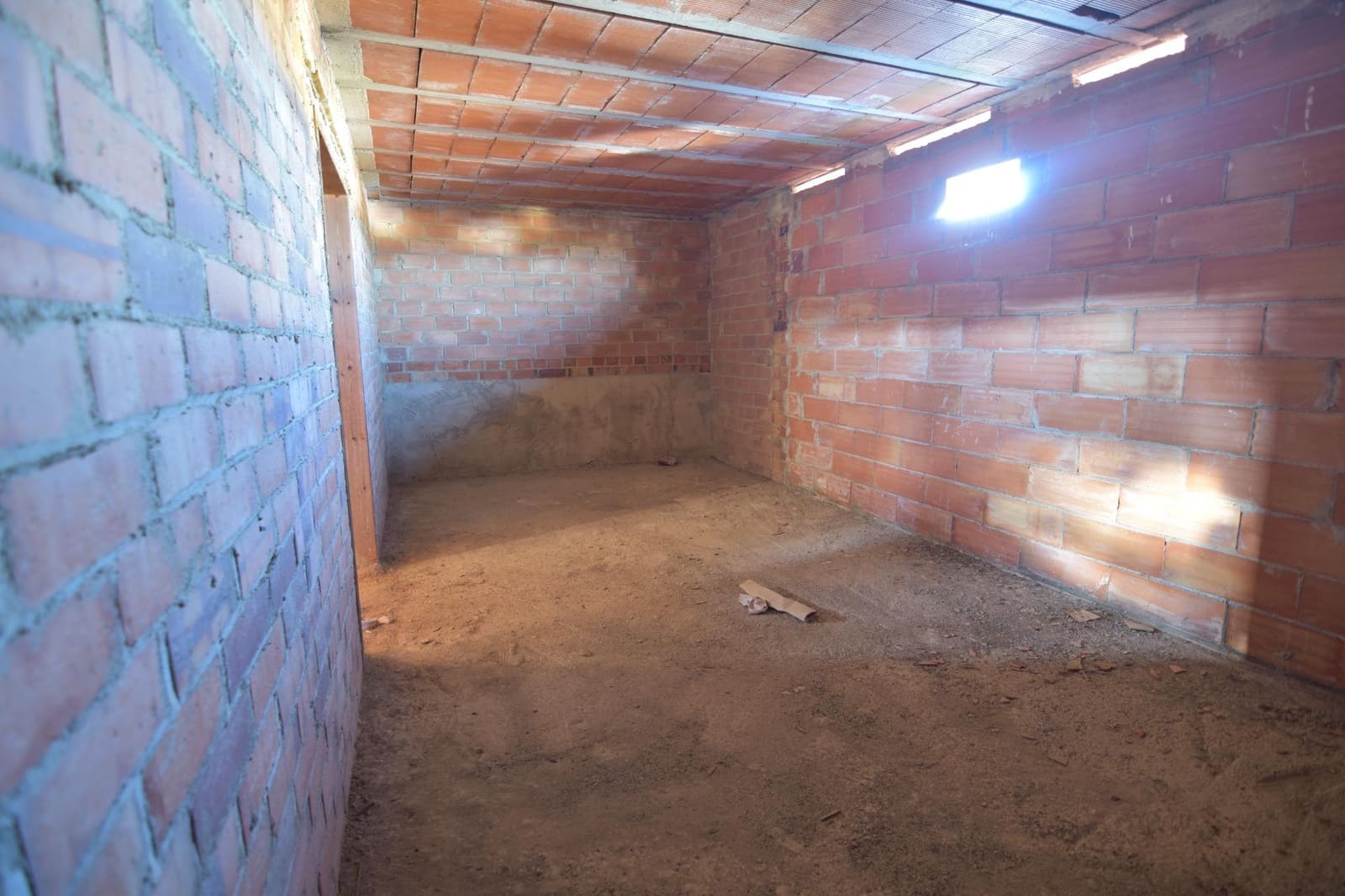 6 soveværelse Byhus til salg i Albinyana - € 120.000 (Ref: 9152086)