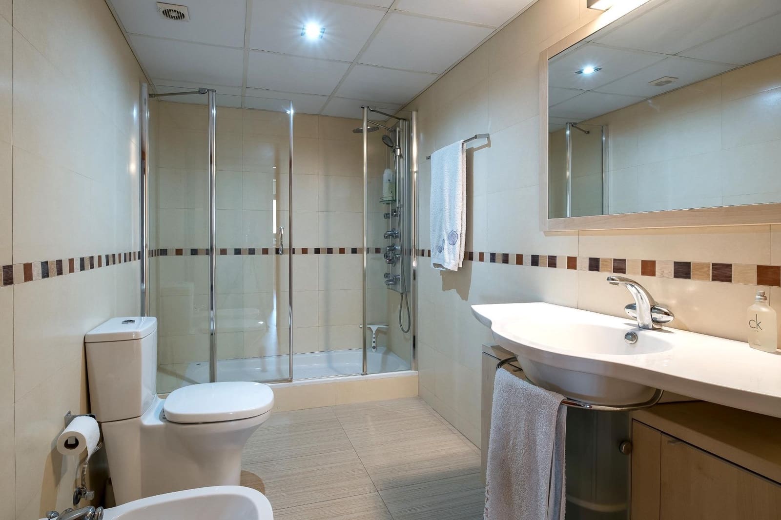 3 bedroom Flat for sale in Torredembarra with pool - € 440,000 (Ref: 9153845)